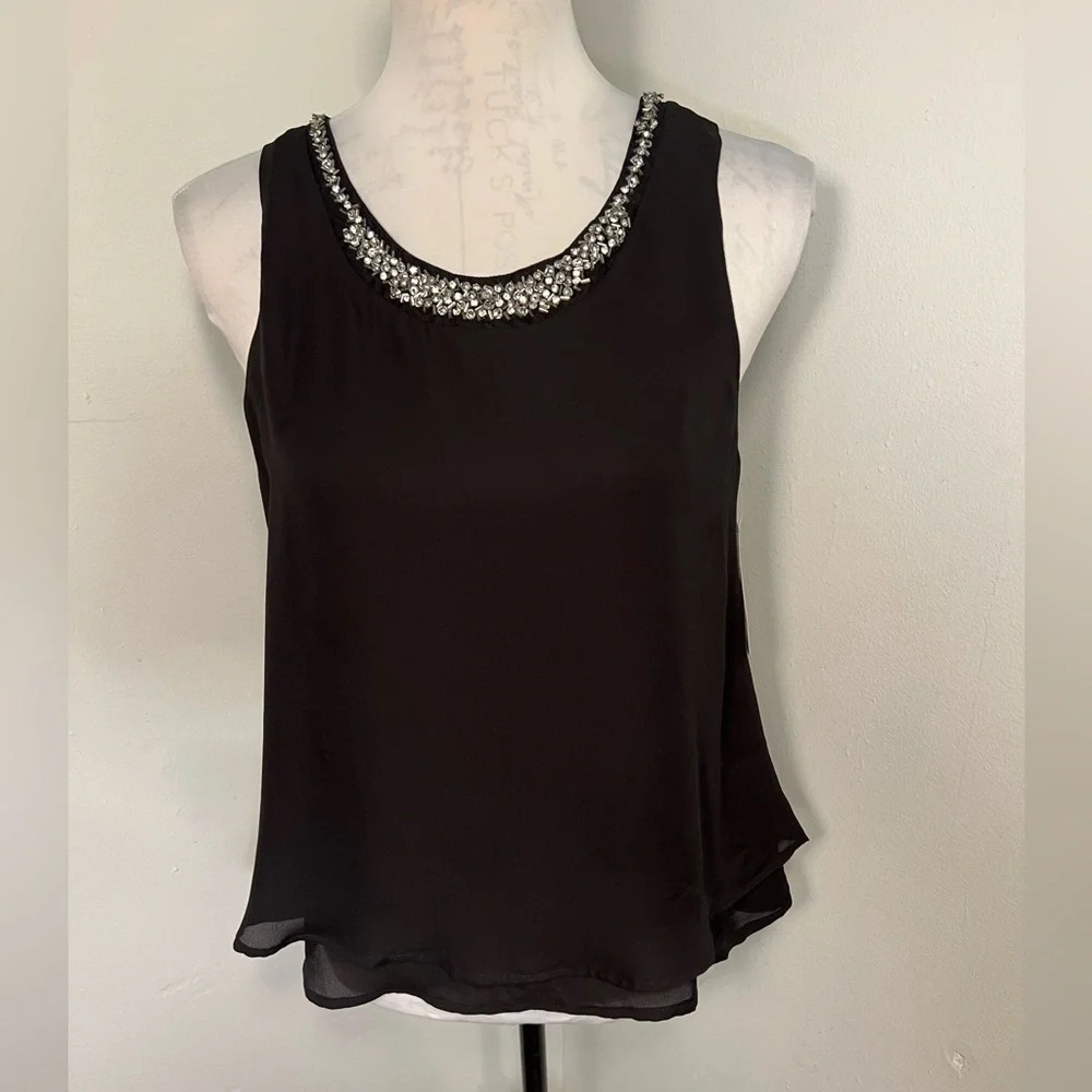 wishful park, S, NWT, sleeveless tunic w/jeweled round neckline, and layered hem